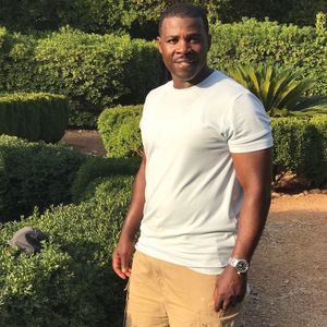 Meet your Posher, Dwayne